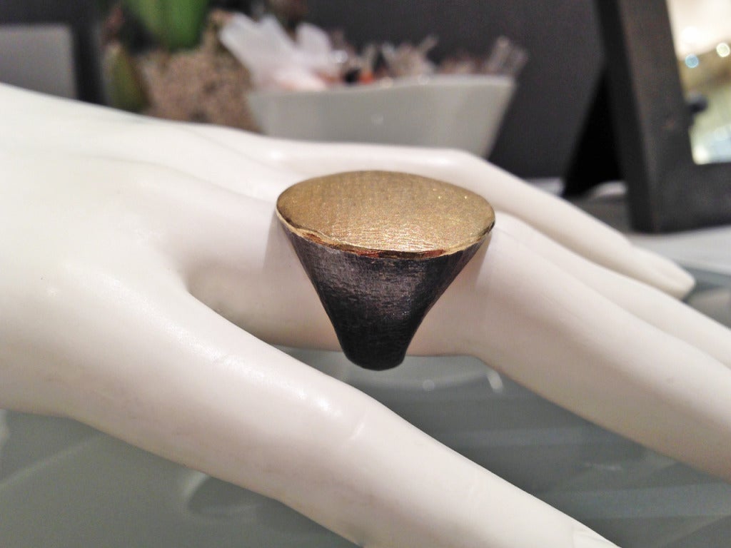 John Iversen Handmade Matte Gold Oxidized Silver Flat Top Ring In New Condition In Dallas, TX