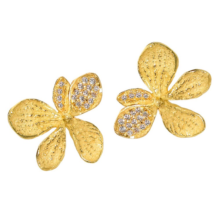John Iversen Pave Diamond Matte Gold Hydrangea Stud Earrings