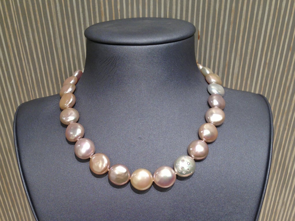 Russell Trusso Diamond Embedded Graduated Multicolored Coin Pearl Necklace In New Condition In Dallas, TX