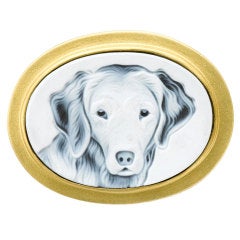 Agate gold carved Retriever Pin 