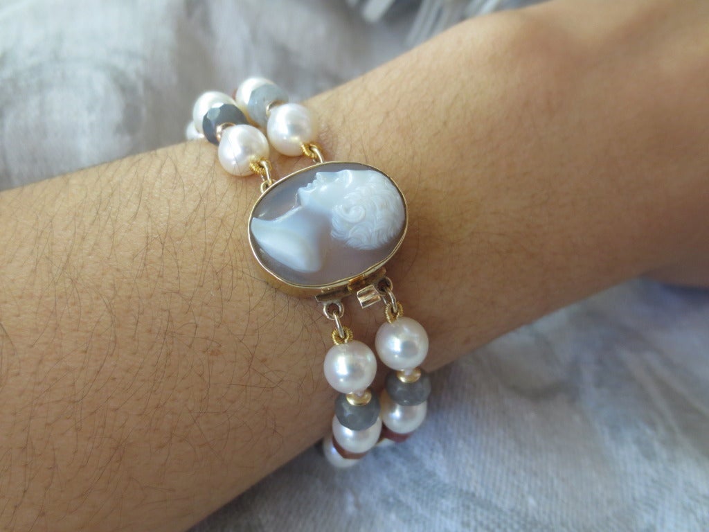 Cameo Bracelet In Excellent Condition In Los Angeles, CA