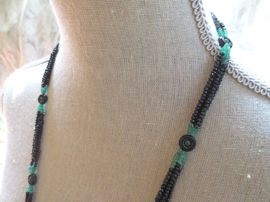 Black Spinel and Emerald Tassel Sautoir In New Condition In Los Angeles, CA