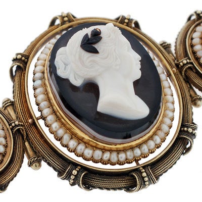 Victorian Hard Stone Cameo & Natural Pearl Gold Bracelet 3