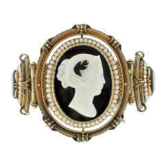 Antique Victorian Hard Stone Cameo & Natural Pearl Gold Bracelet