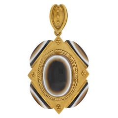 Victorian Banded Agate Gold Etruscan Locket/Pendant