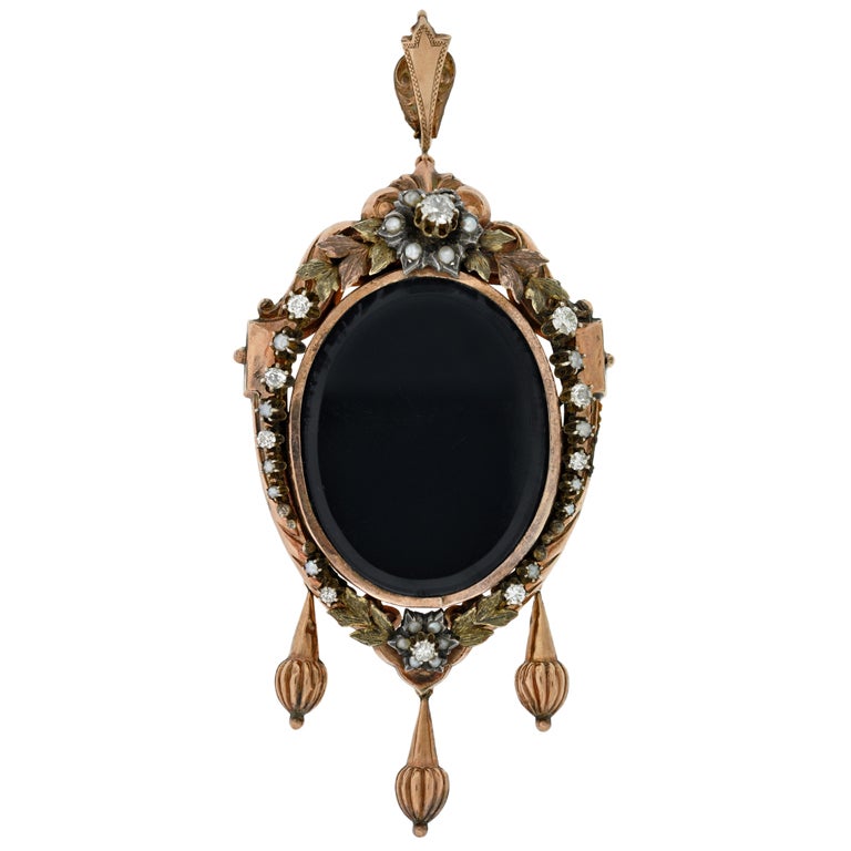 Victorian 15kt Diamond & Pearl Wreathed Gold Locket