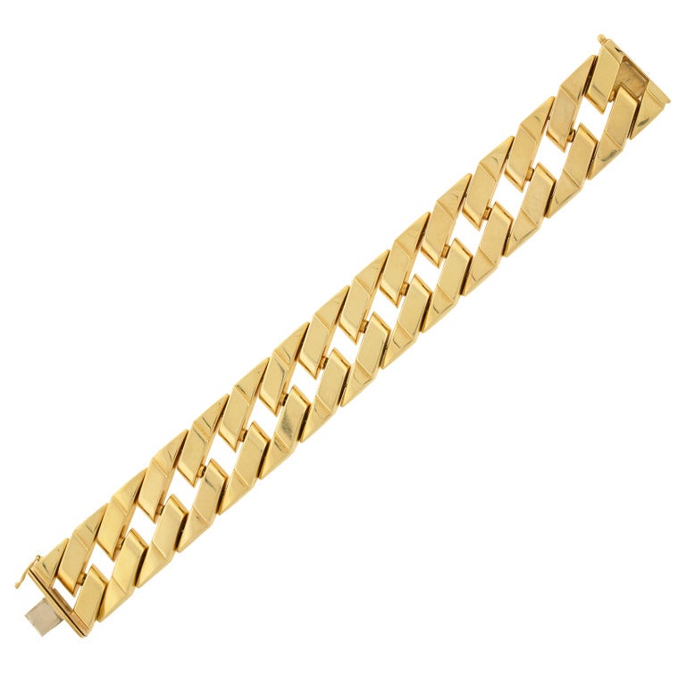 Contemporary Cuban Link Gold Bracelet  In Excellent Condition In Narberth, PA