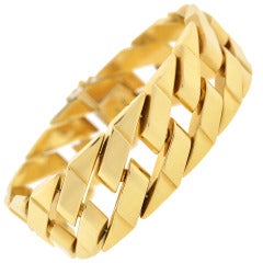 Contemporary Cuban Link Gold Bracelet 