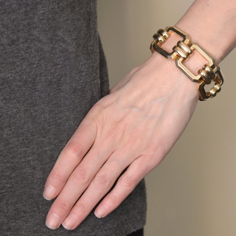 Retro Square Link Gold Bracelet 2