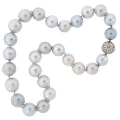 Stunning Large South Sea Pearl Necklace 