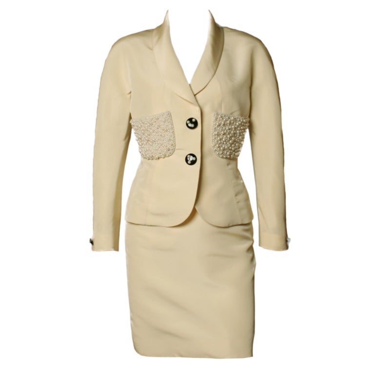 Chanel Cream Silk Suit with Pearl Pockets For Sale