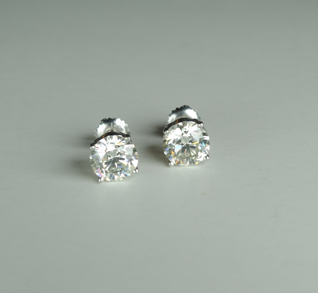 Women's 4.04 Carat Diamond Studs For Sale