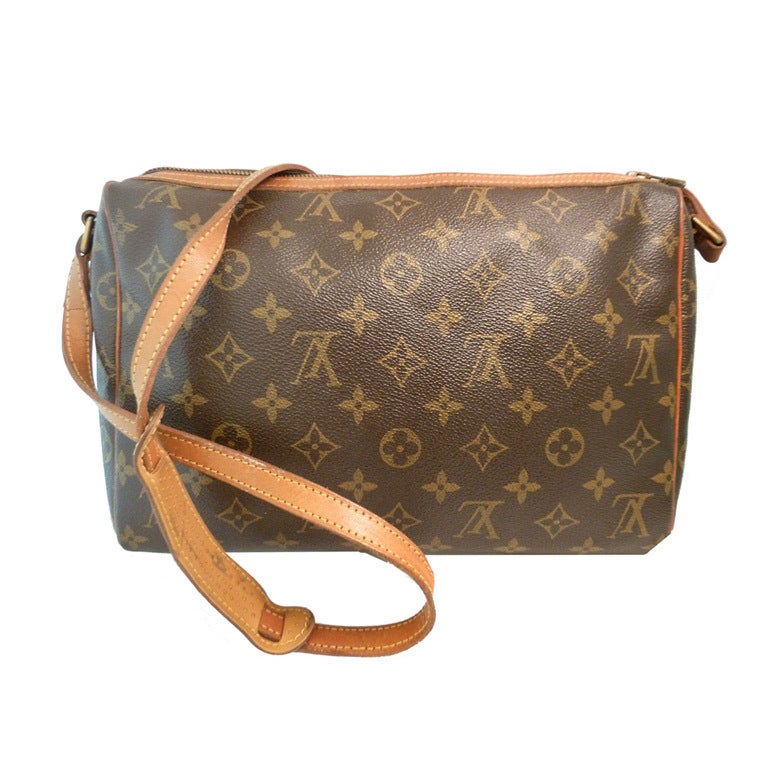 VINTAGE CLASSIC LOUIS VUITTON HAND BAG at 1stdibs