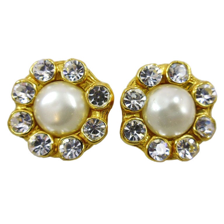 Chanel Rhinestone & Mabe Pearl Round Clip Earrings For Sale