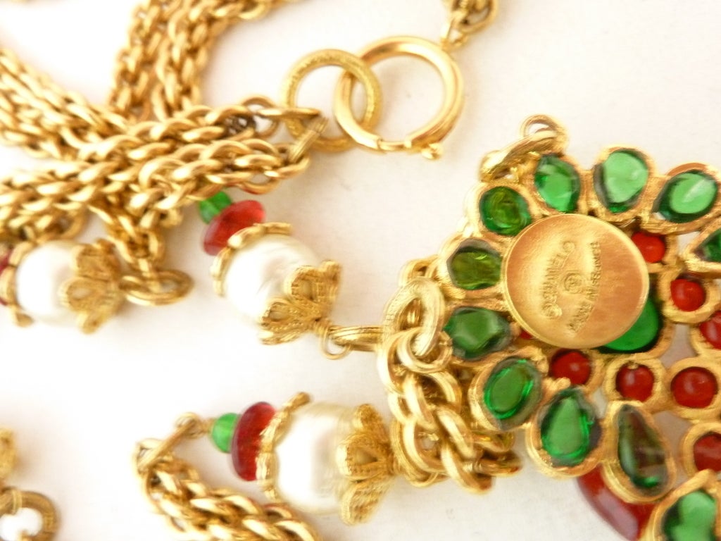 Vintage Signed Chanel 2-Strand Gripoix Glass Pendant Necklace For Sale 1