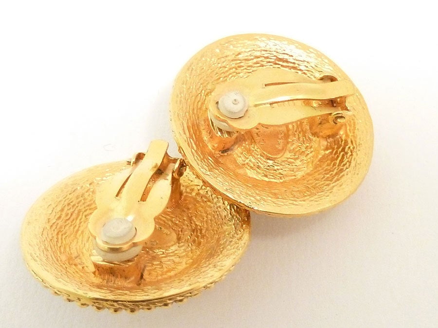 chanel vintage pearl earrings