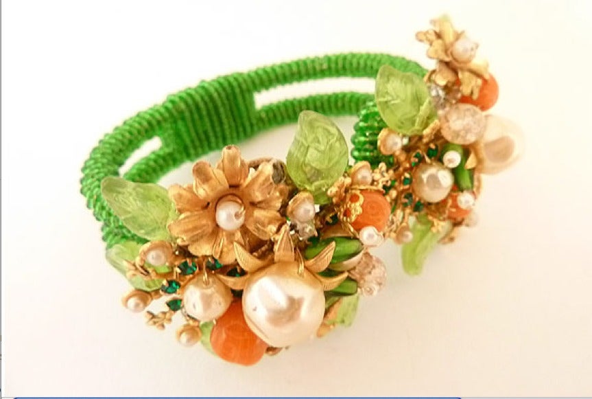 Vintage Green and Faux Coral Bead Clamper Bracelet For Sale 1