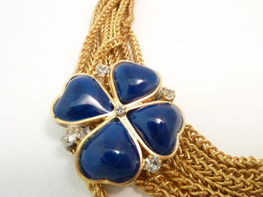 Vintage Signed Chanel Gripoix Glass Clover Multi-Strand Slide Necklace In Excellent Condition In New York, NY