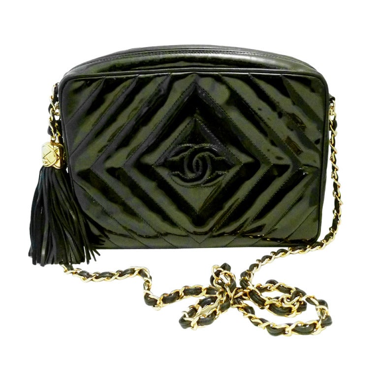 Vintage Signed Chanel Quilted Black Patent Leather Purse For Sale