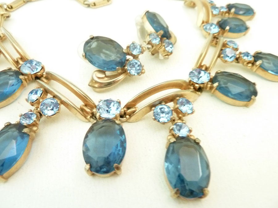 Women's Vintage Signed Schiaparelli Necklace & Earrings For Sale