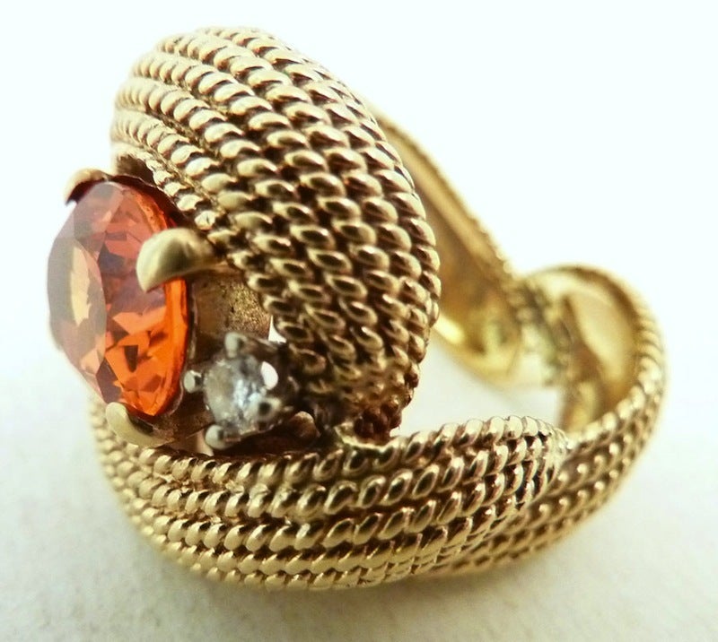 Vintage 3ct Orange Garnet & Diamonds 14kt Gold Ring In Excellent Condition For Sale In New York, NY