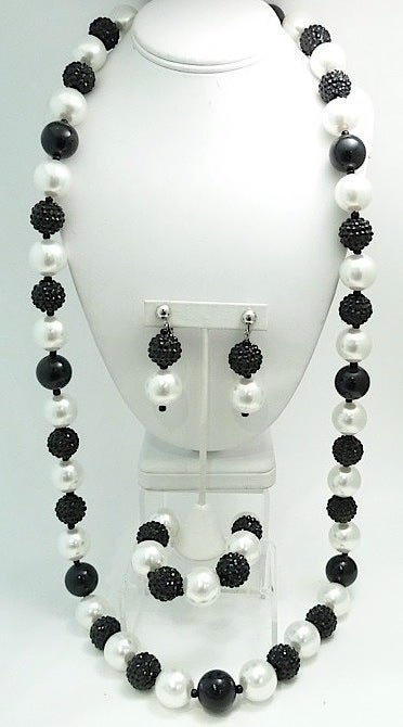 Contemporary Signed one of a kind R. E. Roselli Necklace, Earrings & Bracelet For Sale