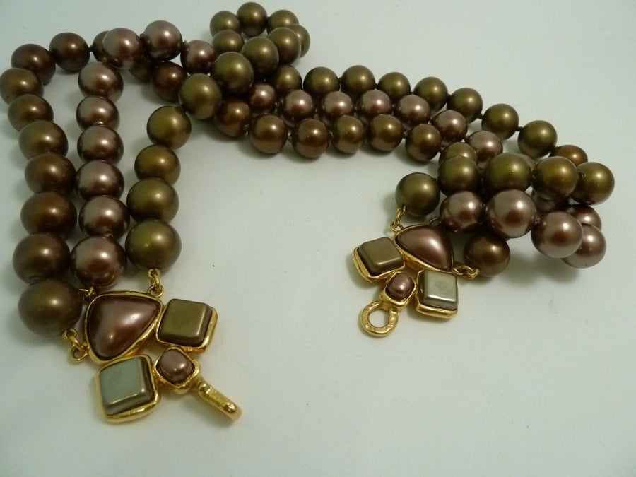 Rare Vintage Chanel 26 3-Strand Necklace & Jeweled Latch, Bracelet & Earrings In Excellent Condition In New York, NY
