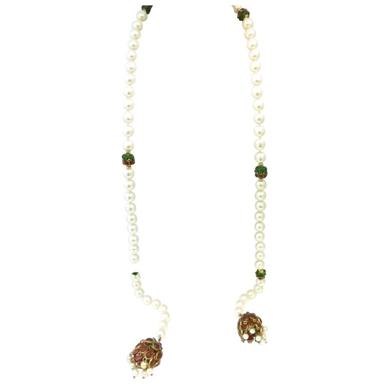 Vintage 1970’s Signed Chanel 22 Gripoix Glass & Faux Pearl Lariat Rope Necklace *As is" For Sale