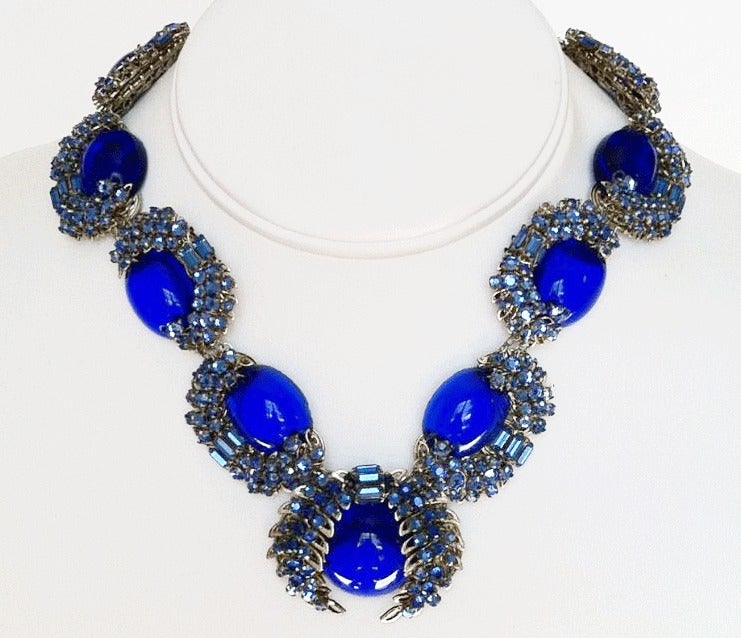 Fine and rare vintage Miriam Haskell prototype pendant collar. Necklace prominently featured in The Jewels of Miriam Haskell book (Deanna Farneti Cera) page 184. Signed silver tone metal linked item feature hand made vivid blue pate de verre
