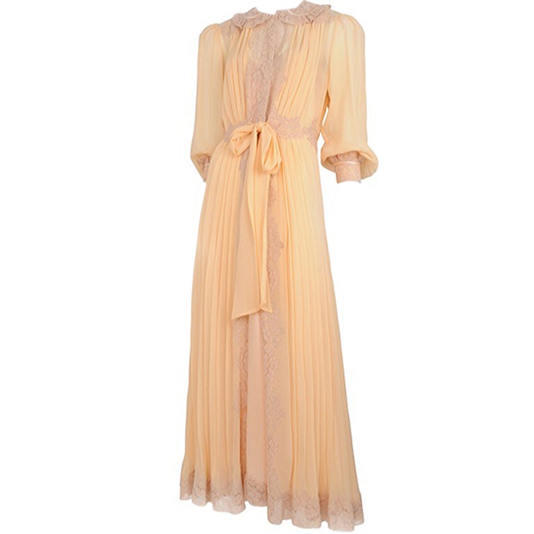 DARLING 1930's Woman's Vintage French Plaid Bathrobe Dressing Robe Soft VTG  