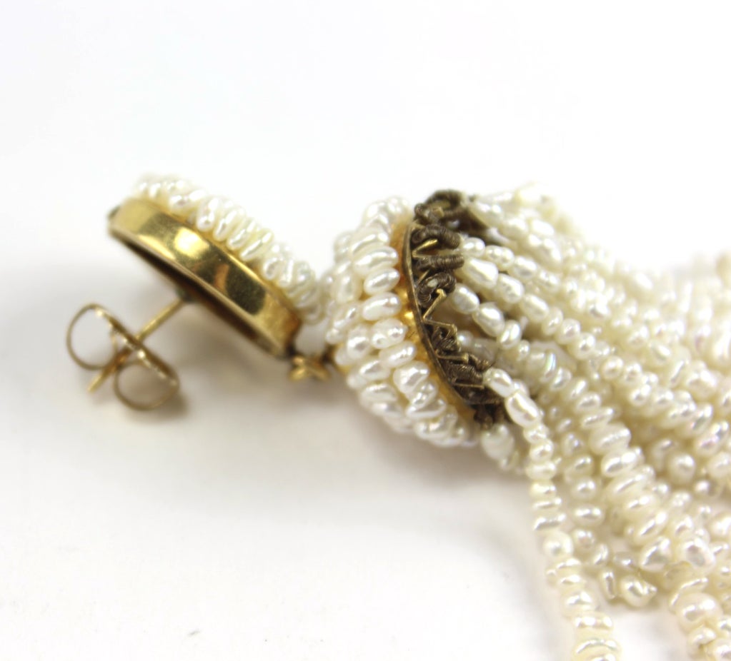 1940's Unsigned 24kt gold and freshwater pearl tassel earrings

Pierced, 2 1/2 inches long