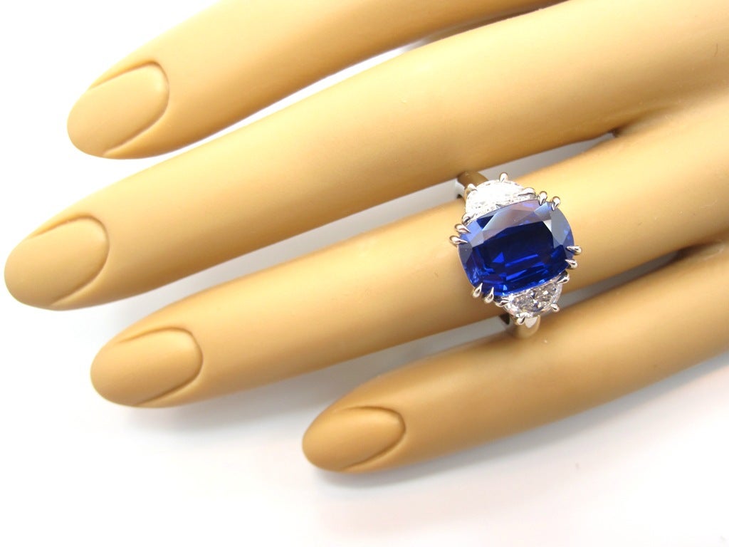 Exquisite 5.23 Ct. Natural Kashmir Sapphire & Diamond Ring 2