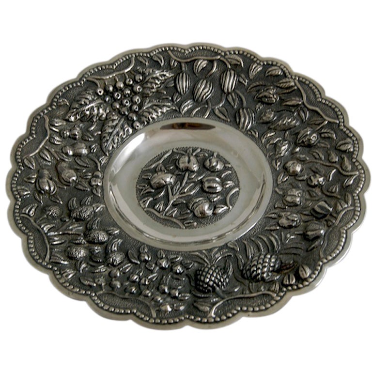 Large Sterling Repousse Serving Bowl Early 20th C For Sale
