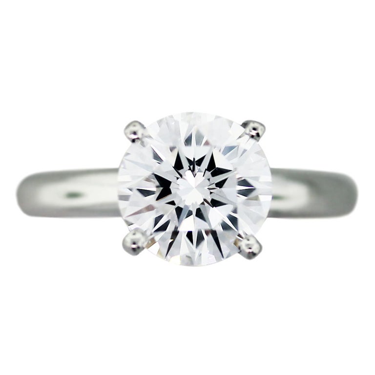 1.75 Carat Round Brilliant Cut Engagement Ring in Platinum