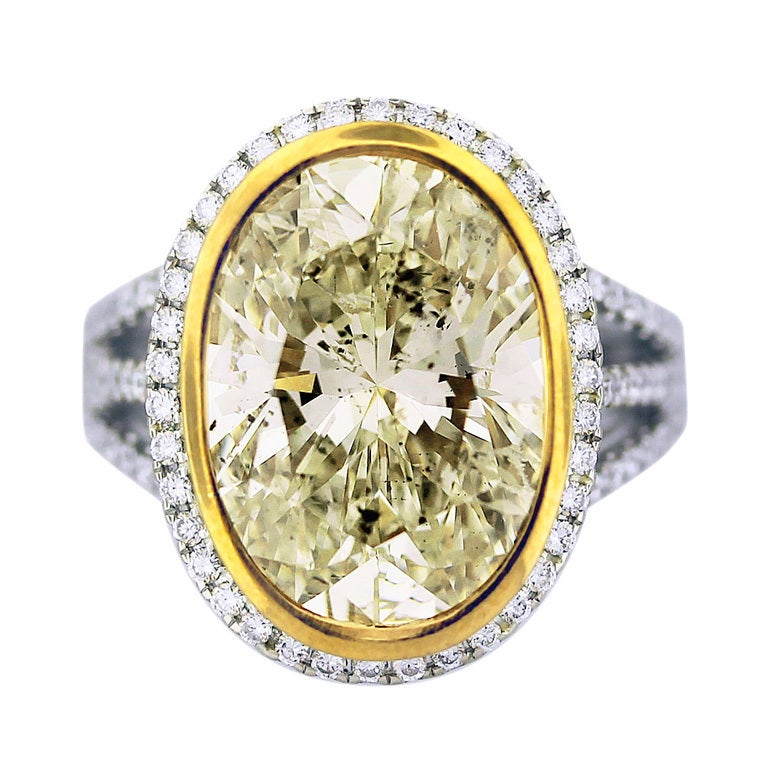 8 Carat Light Fancy Yellow Diamond Engagement Ring Two Tone Gold in Stock