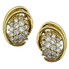 JOSE HESS Yellow Gold and Diamond Earrngs