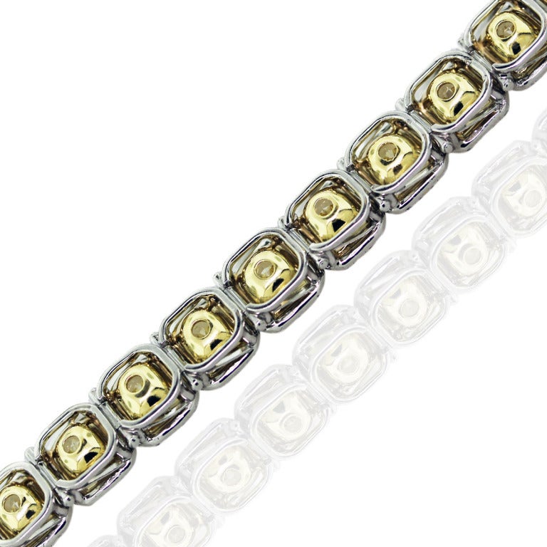 Contemporary 22 Carat Fancy Yellow Diamond Platinum Bracelet