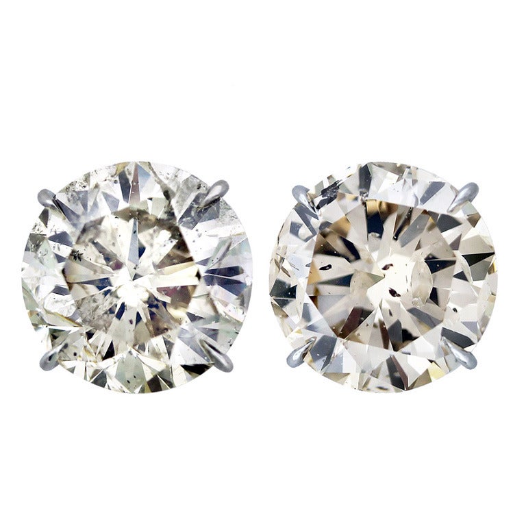 20 Carat Total Weight Round Diamond Stud Earrings