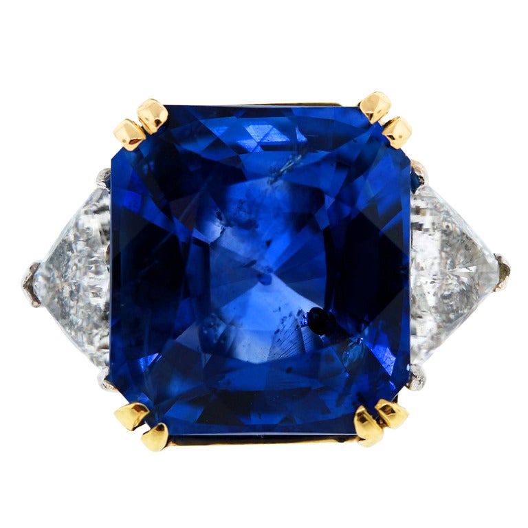 15.09 Carat Radiant Cut Sapphire Trillion Diamond Gold Platinum Ring in Stock