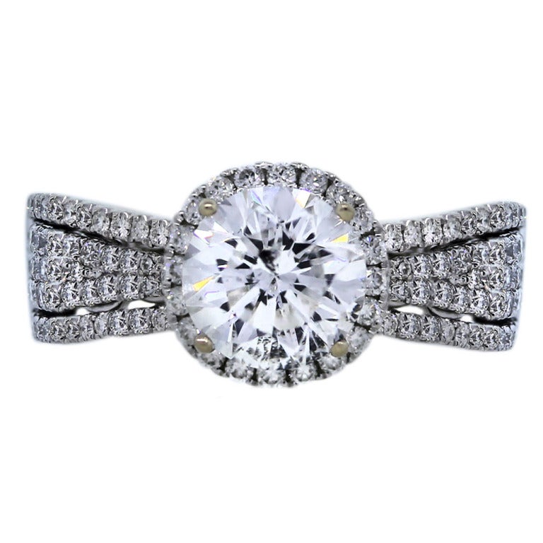 Round Brilliant Halo Set Diamond White Gold Engagement Ring