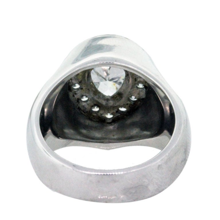 pear shaped diamond wedding band