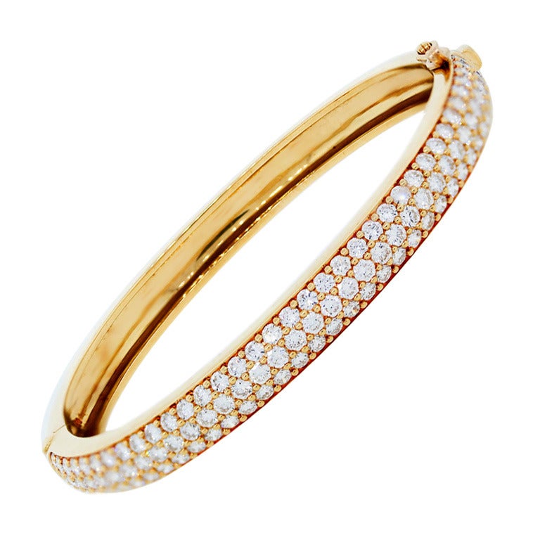 Diamond Yellow Gold Round Cut Bangle Bracelet