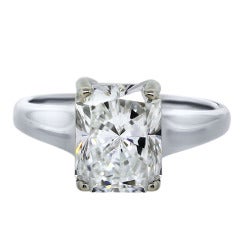 GIA Certified 2.00 Carat Radiant Cut Diamond Engagement Ring