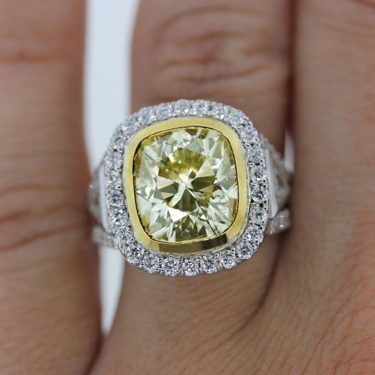 Women's 4.62ct Fancy Yellow Cushion Cut Diamond Engagement Ring