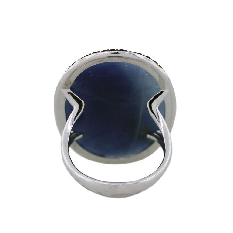 26.69 Carat Oval Sapphire White Gold Right Hand Ring In Excellent Condition In Boca Raton, FL