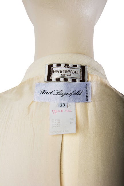 Women's Karl Lagerfeld 2p. Jacket & Skirt Suit-Creme Crepe w/Black Top Stitching For Sale