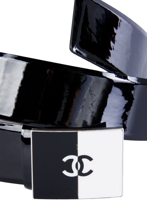 New Chanel  Belt Black Patent Leather - Enamel CC Logo Buckle - Size 90 For Sale 1