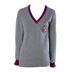 New Chanel V-neck Heather Grey w/Maroon Trim Cashmere sweater SZ 40 4