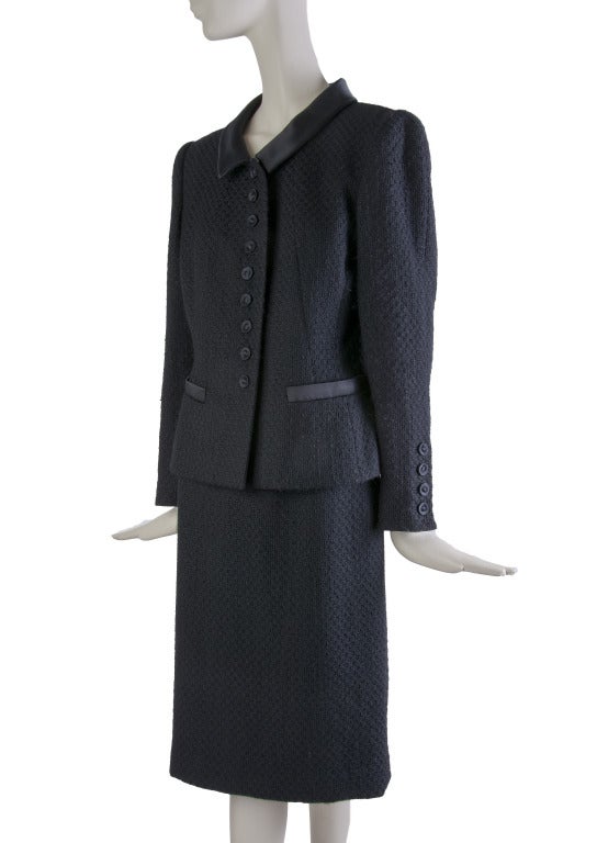 Oscar de la Renta Black Two Piece Wool Skirt Suit Size 12 In Excellent Condition In Boca Raton, FL