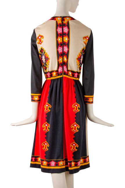 Paganne Dress - 1960's - Elaborate Mandala Print In Excellent Condition For Sale In Boca Raton, FL